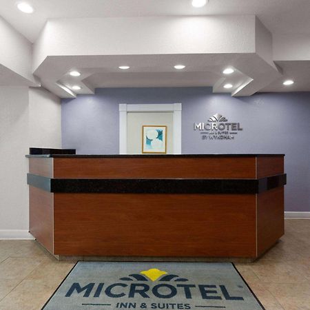 Microtel Inn And Suites - Зефирхилс Екстериор снимка